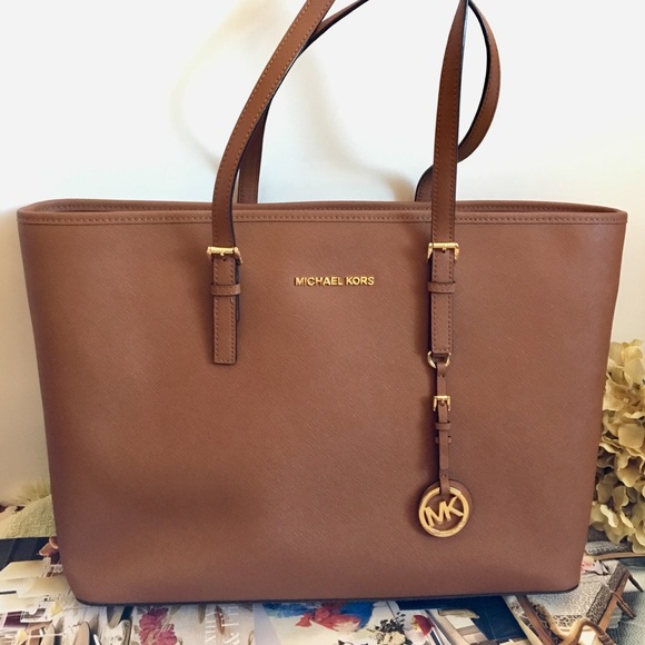 Michael Kors Handbags - MICHAEL KORS LUGGAGE LARGE TOTE